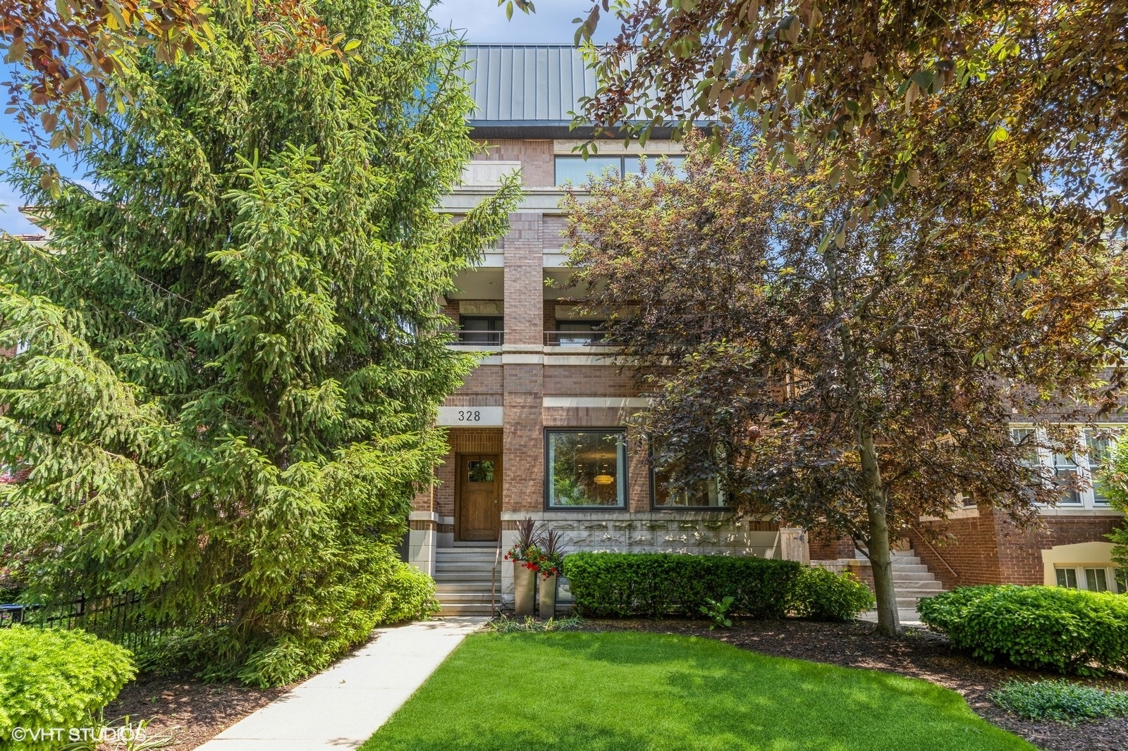 328 S Oak Park Avenue Unit: 1
