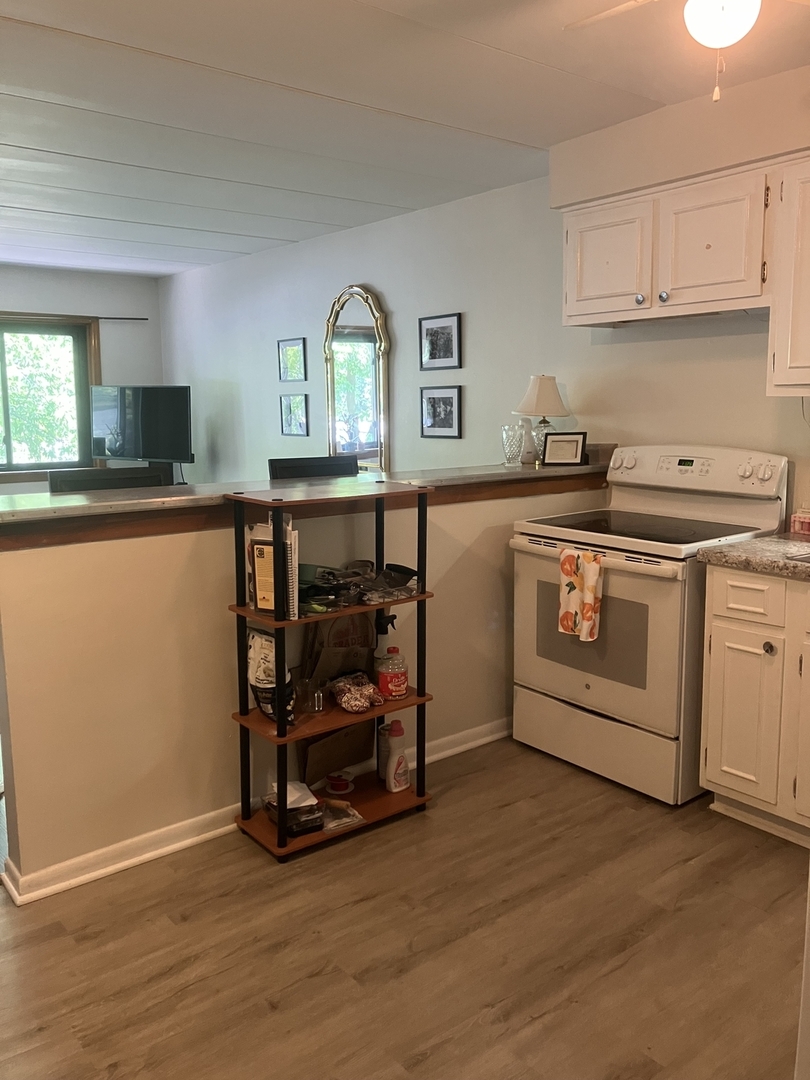 109 S Elmwood Avenue Unit: 27