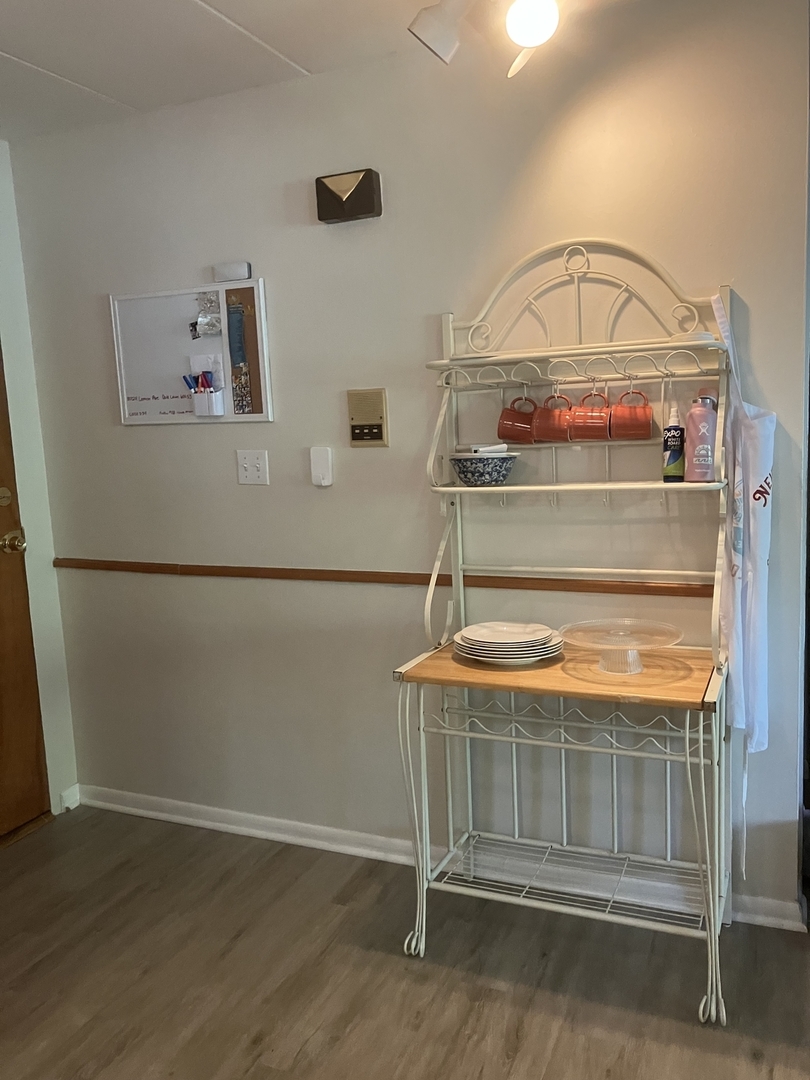 109 S Elmwood Avenue Unit: 27