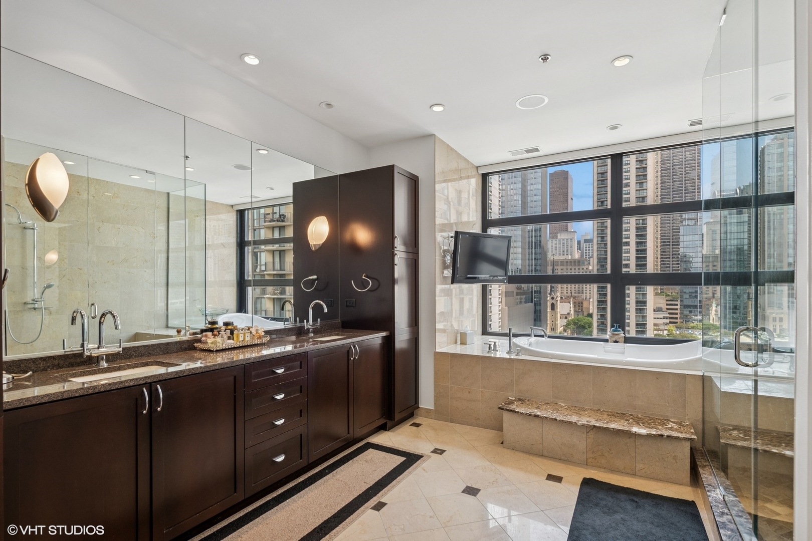 101 W Superior Street Unit: 1204P