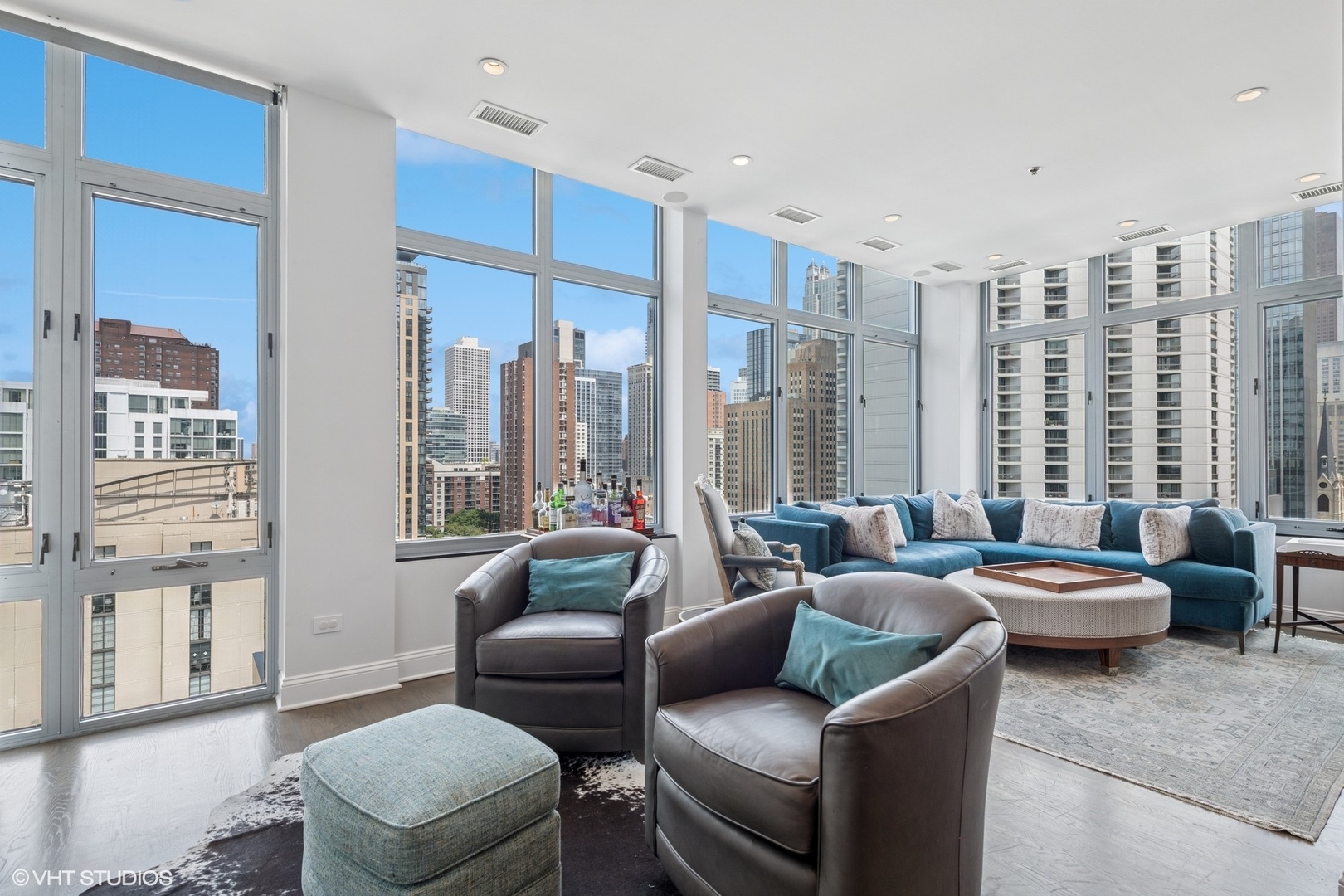 101 W Superior Street Unit: 1204P