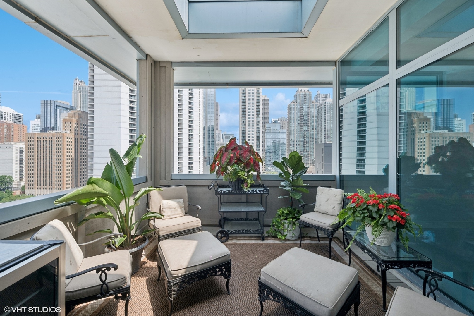 101 W Superior Street Unit: 1204P