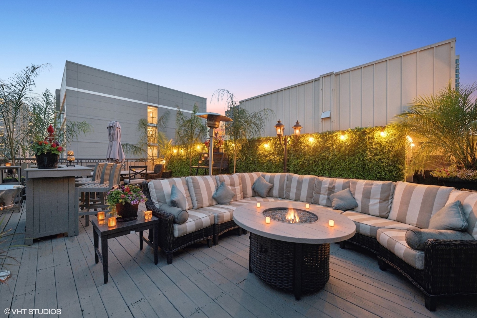 101 W Superior Street Unit: 1204P