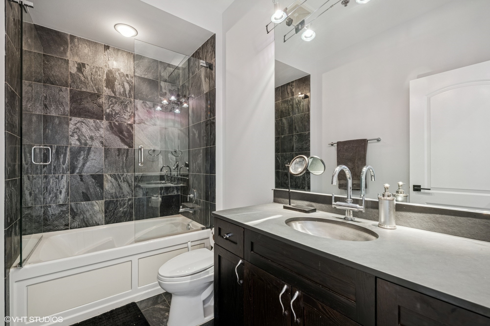 101 W Superior Street Unit: 1204P