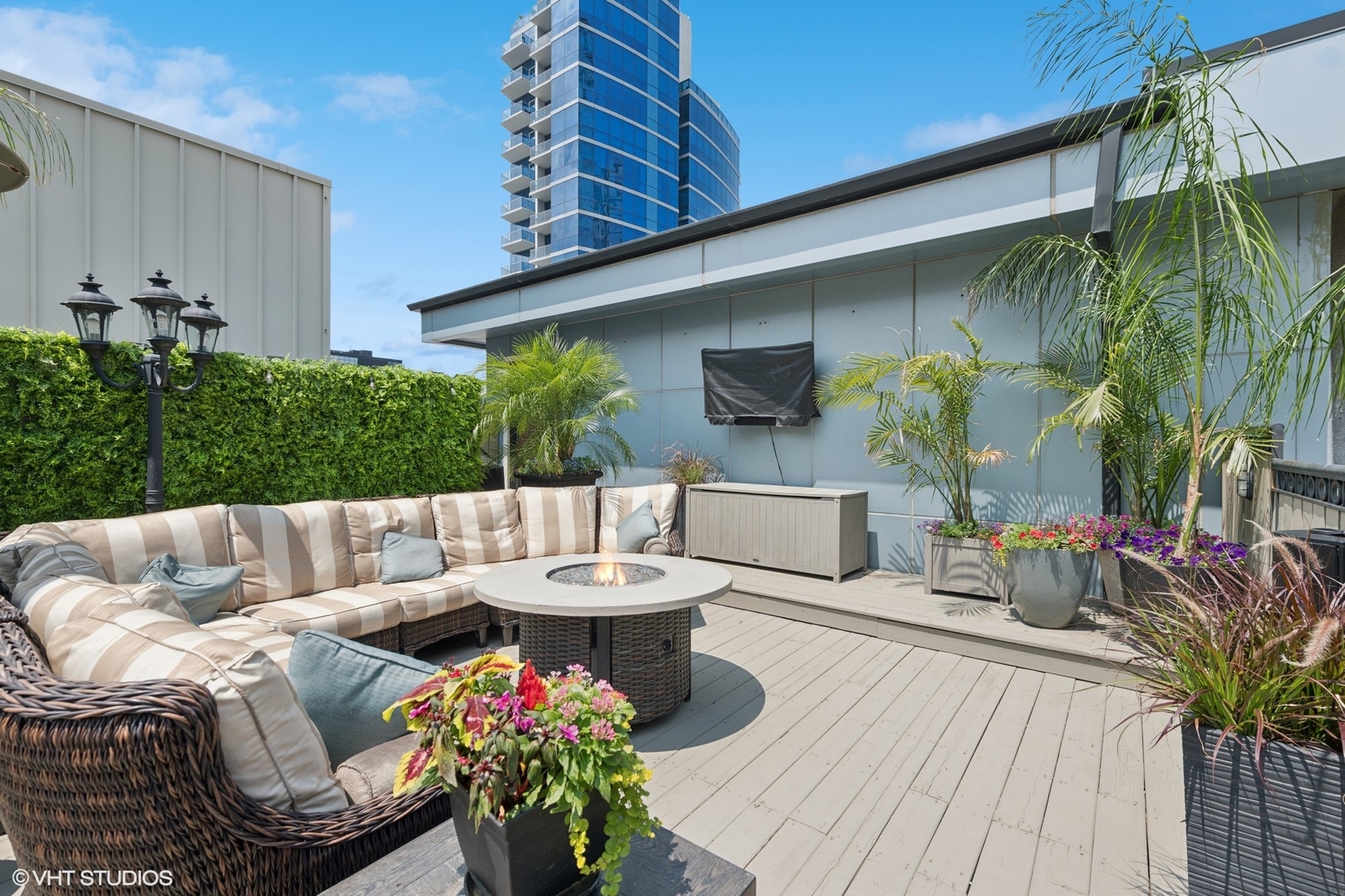 101 W Superior Street Unit: 1204P