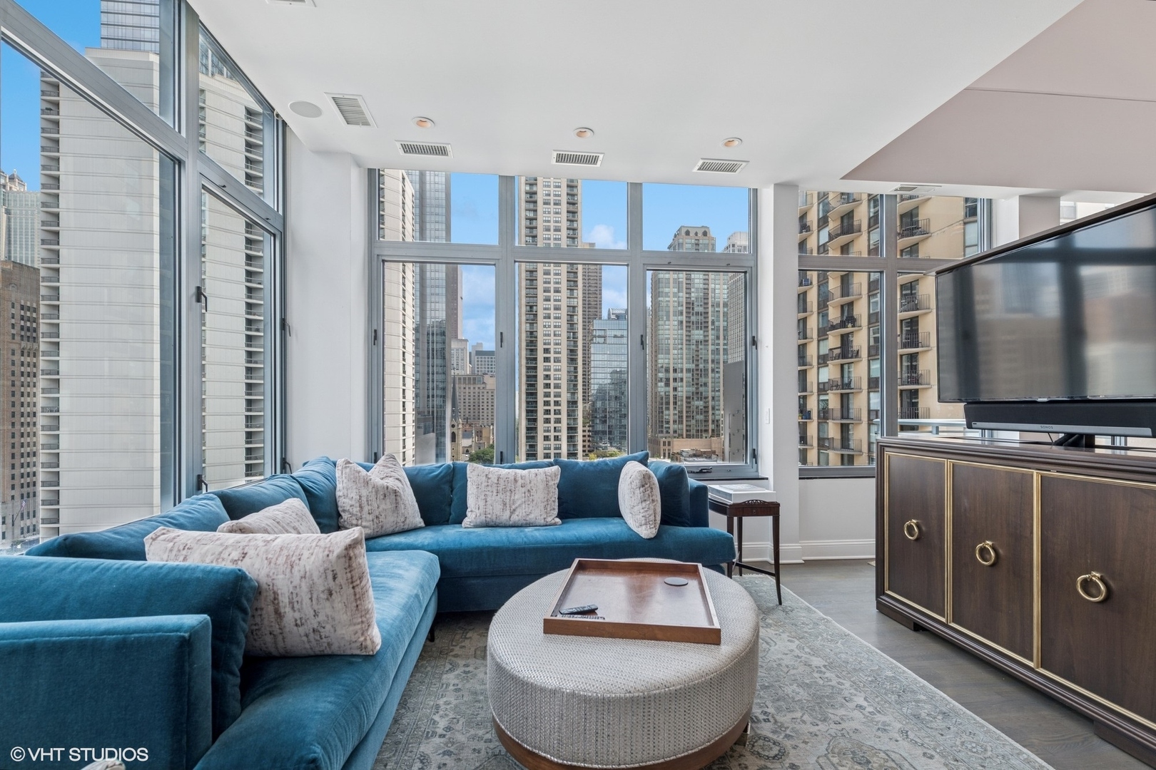 101 W Superior Street Unit: 1204P