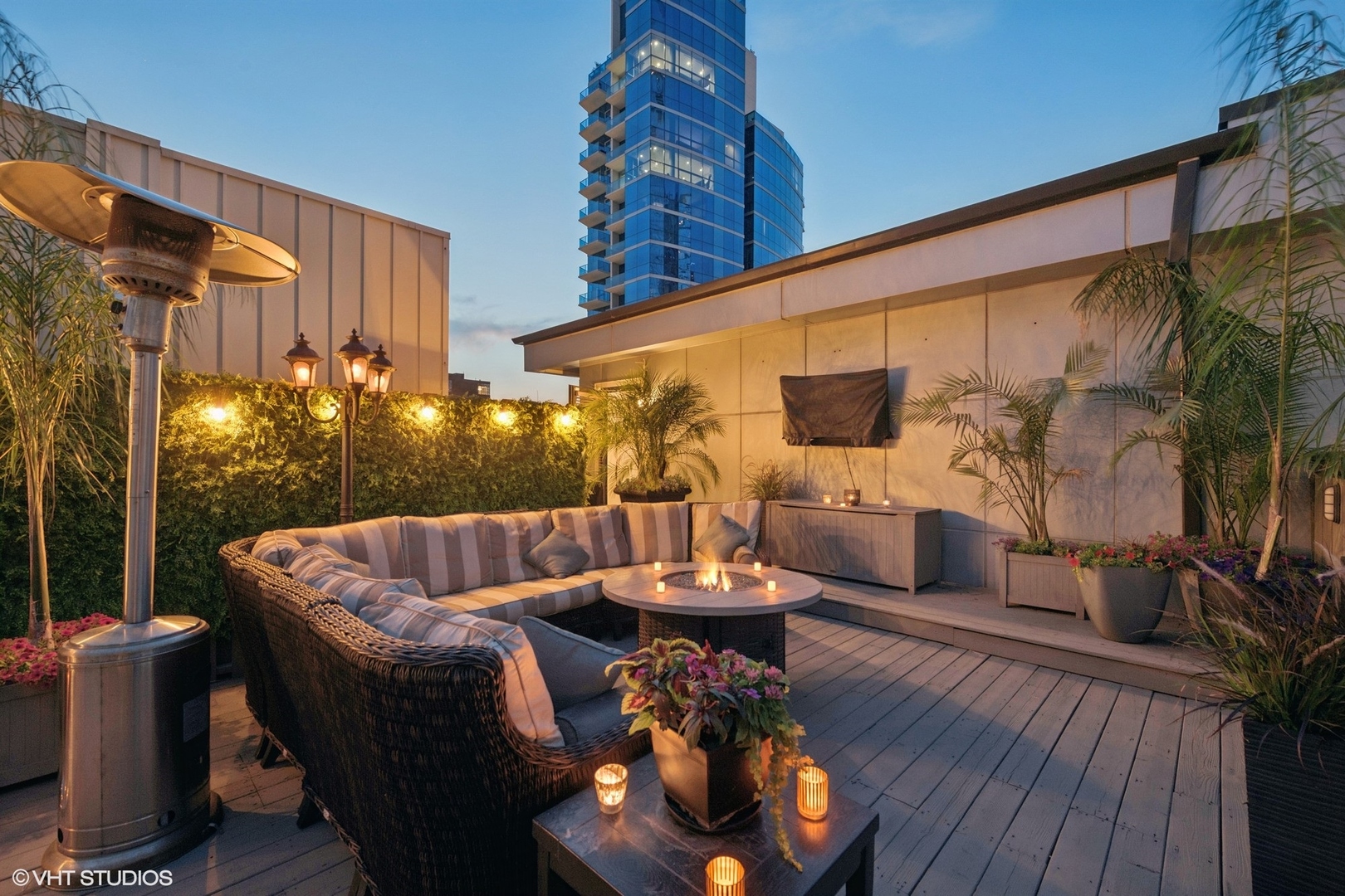 101 W Superior Street Unit: 1204P