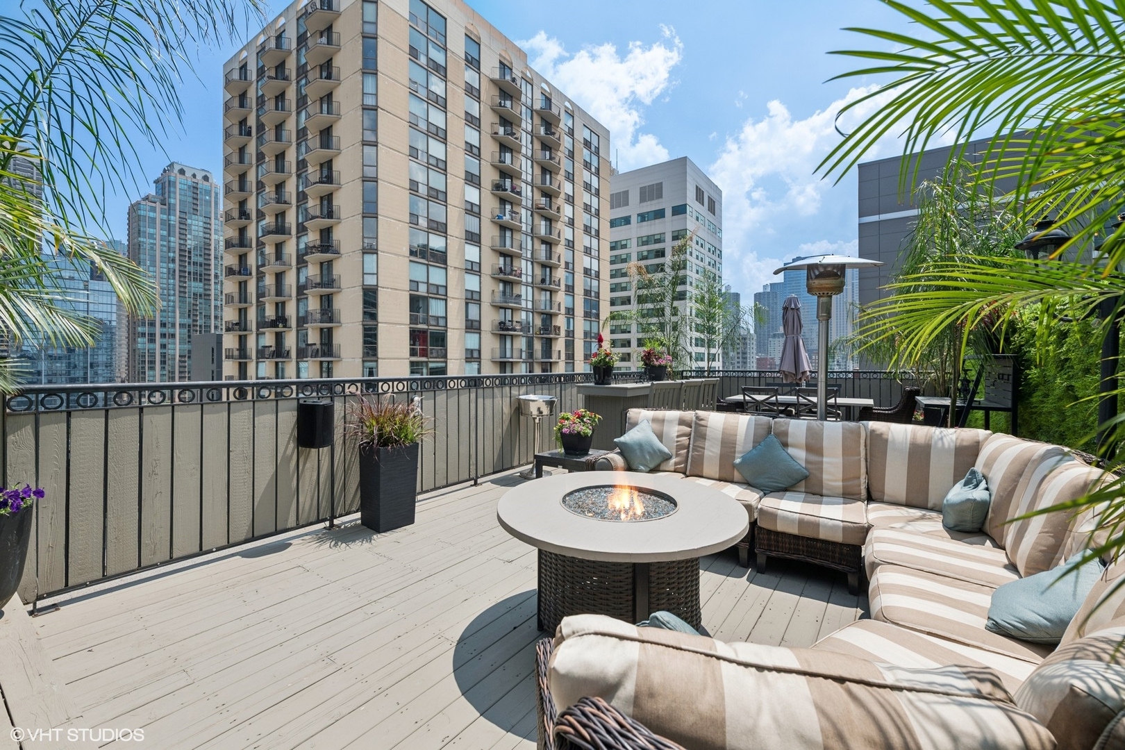 101 W Superior Street Unit: 1204P