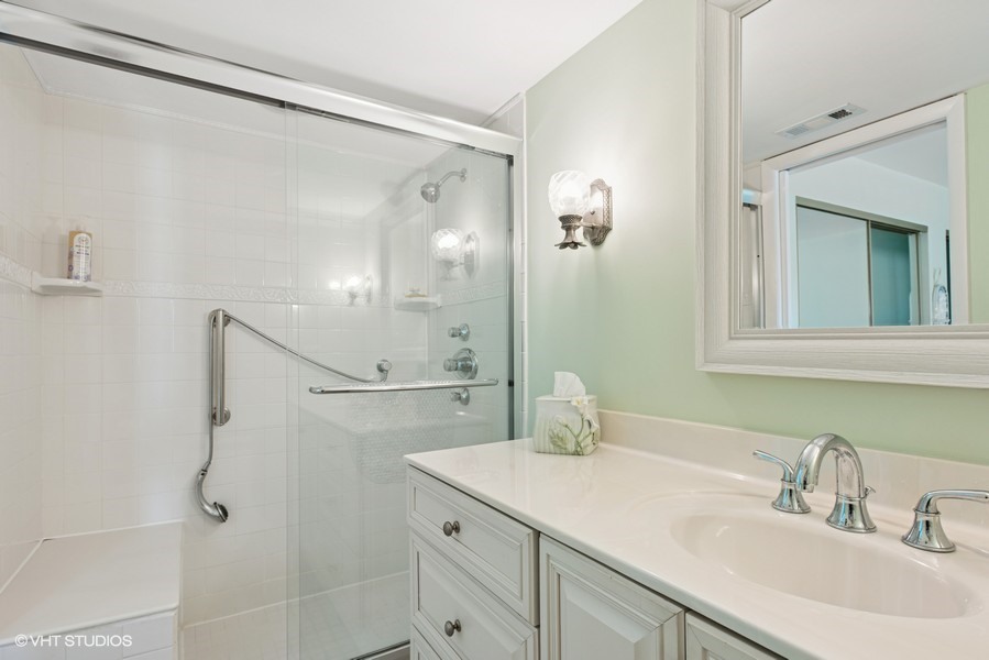407 Ashland Avenue Unit: 3F