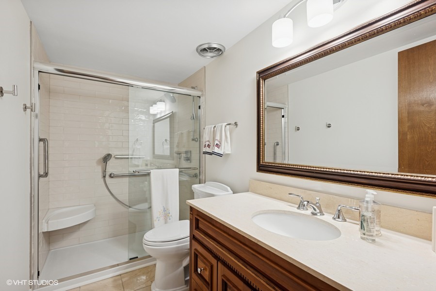 407 Ashland Avenue Unit: 3F