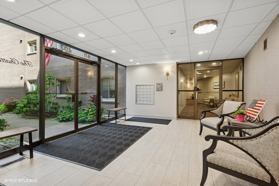 407 Ashland Avenue Unit: 3F
