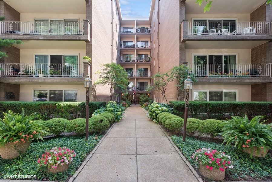 407 Ashland Avenue Unit: 3F