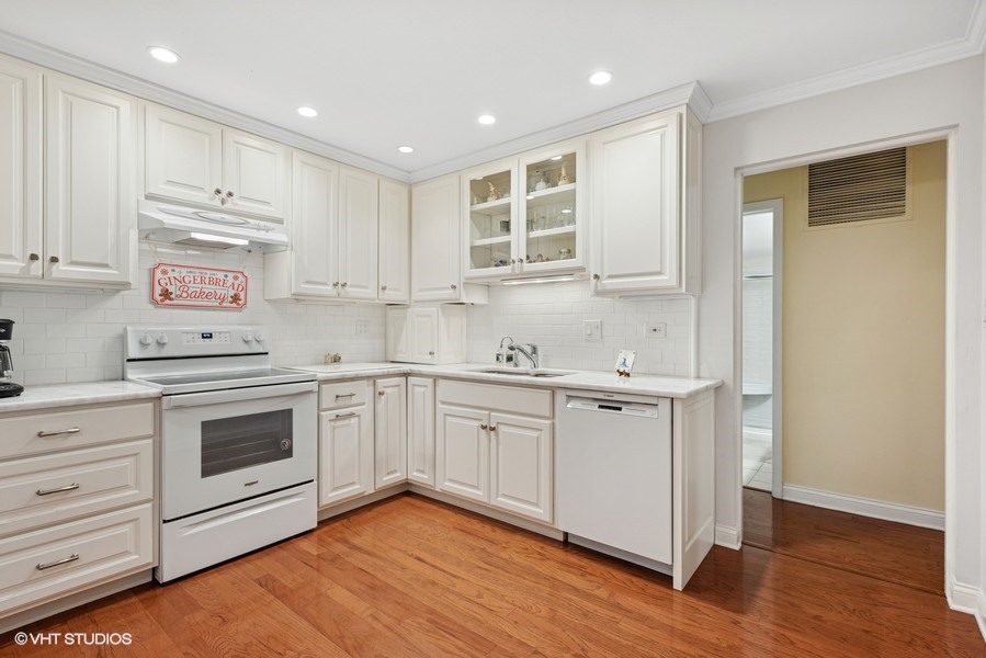 407 Ashland Avenue Unit: 3F