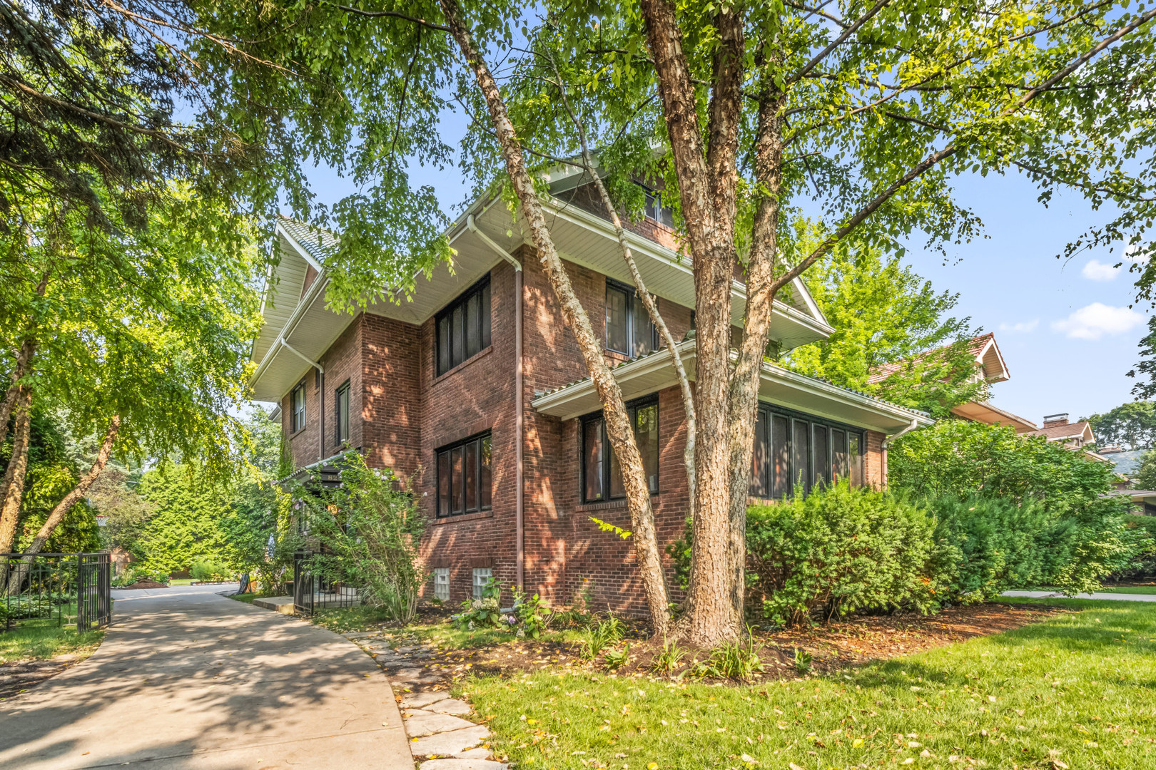 820 Monroe Avenue