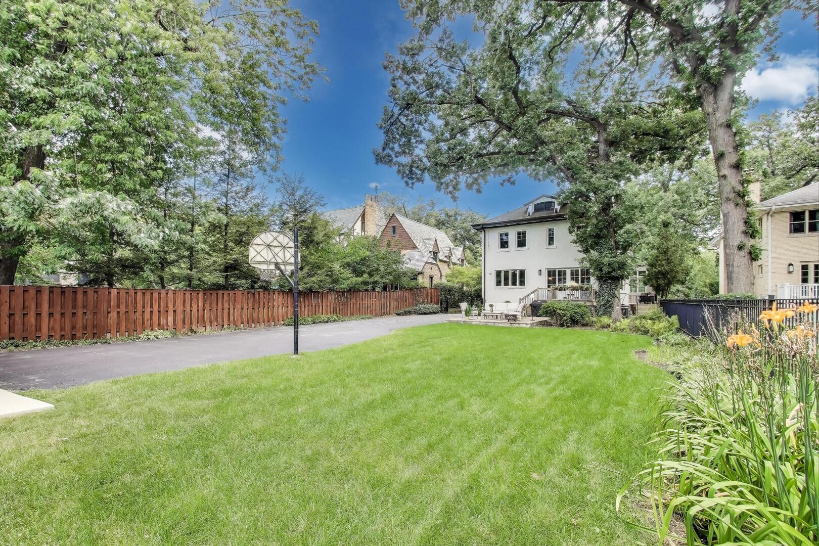 1038 Forest Avenue