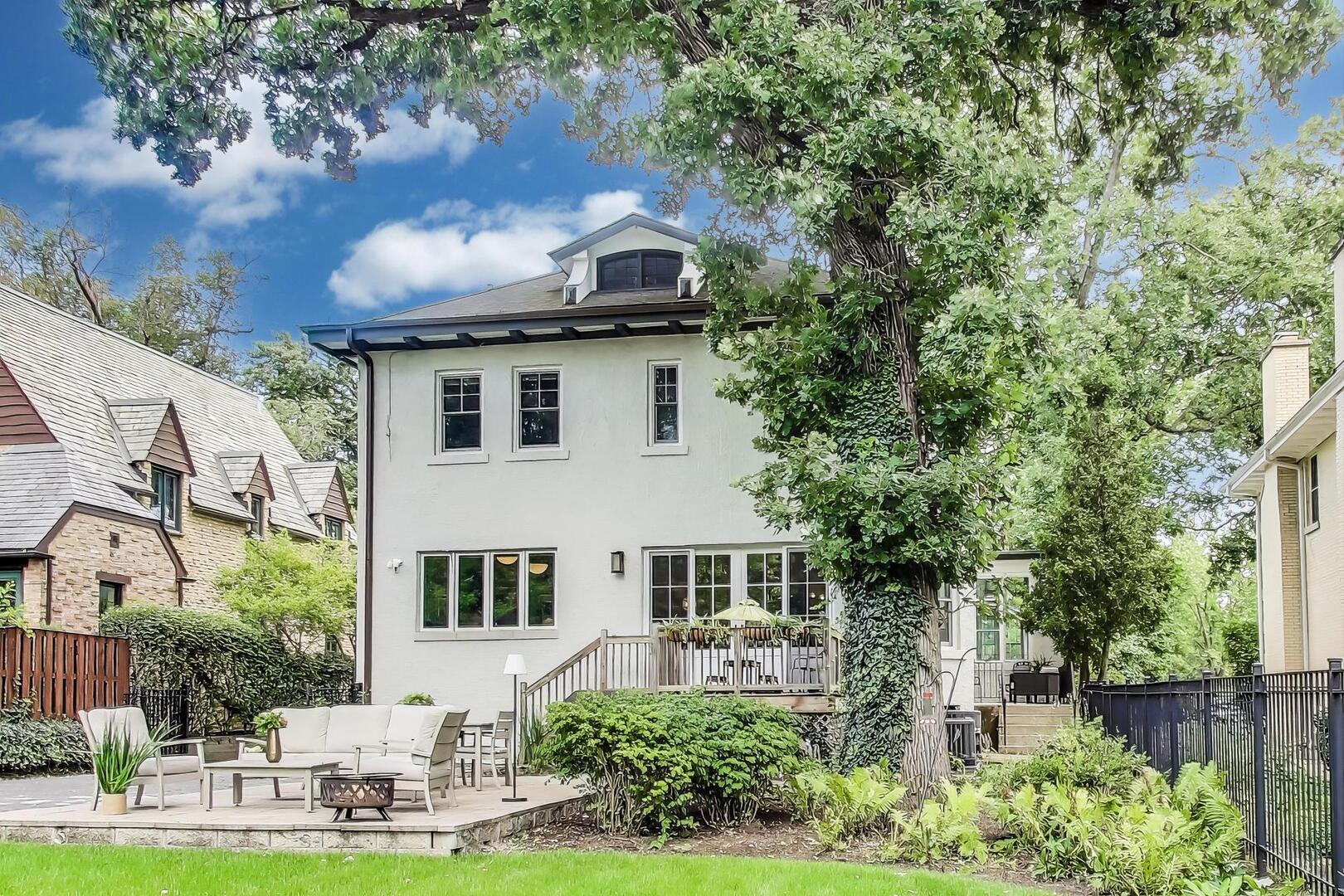 1038 Forest Avenue