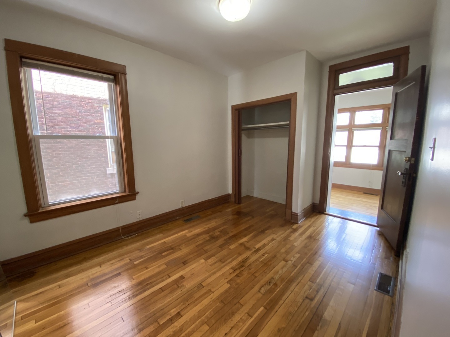 322 S Oak Park Avenue Unit: 1