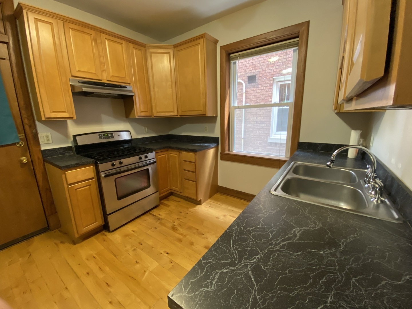 322 S Oak Park Avenue Unit: 1