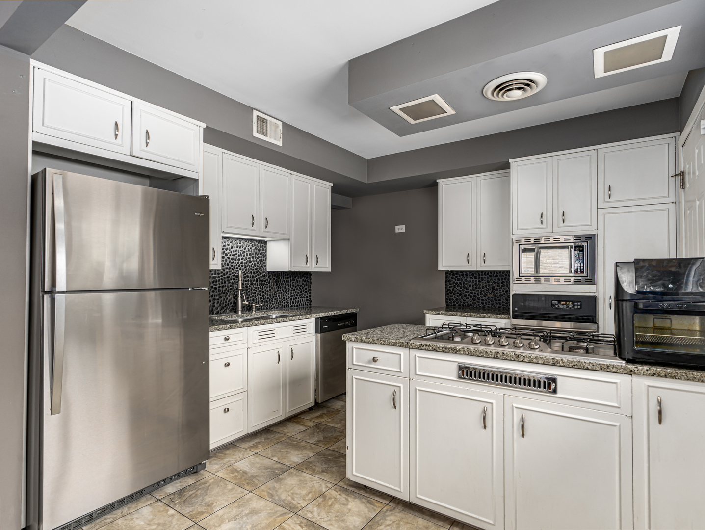 1543 Franklin Avenue Unit: B