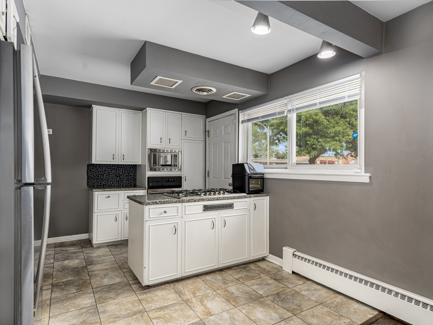 1543 Franklin Avenue Unit: B