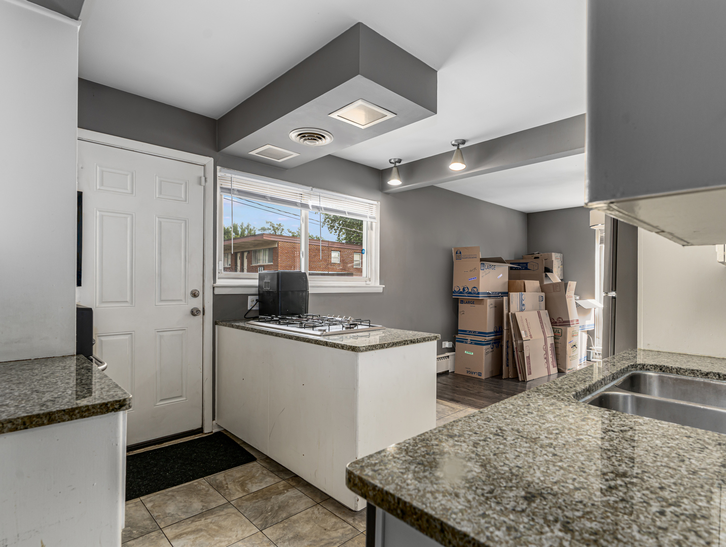 1543 Franklin Avenue Unit: B