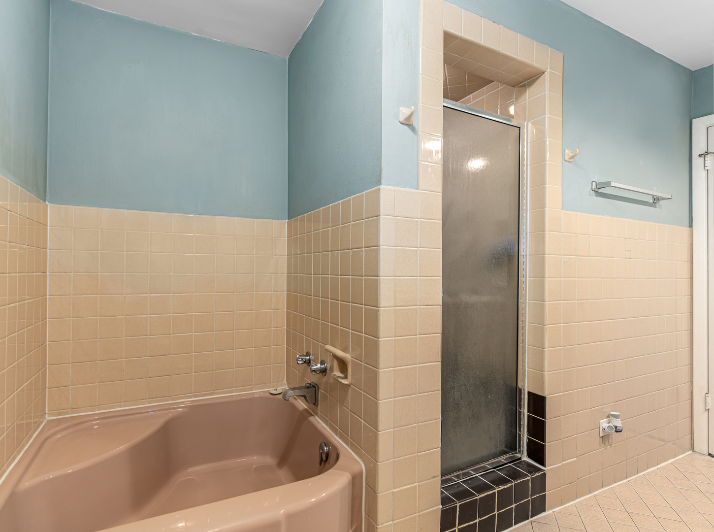 1543 Franklin Avenue Unit: B