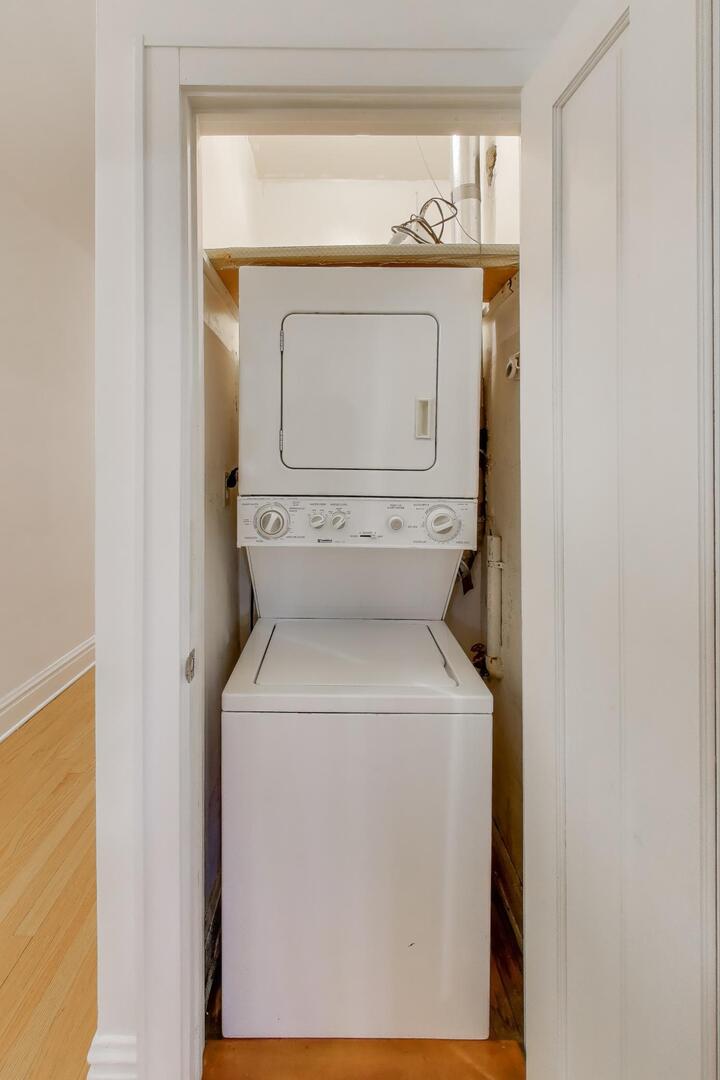 7346 Lake Street Unit: 2W