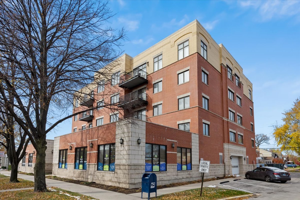 7700 W North Avenue Unit: 5A
