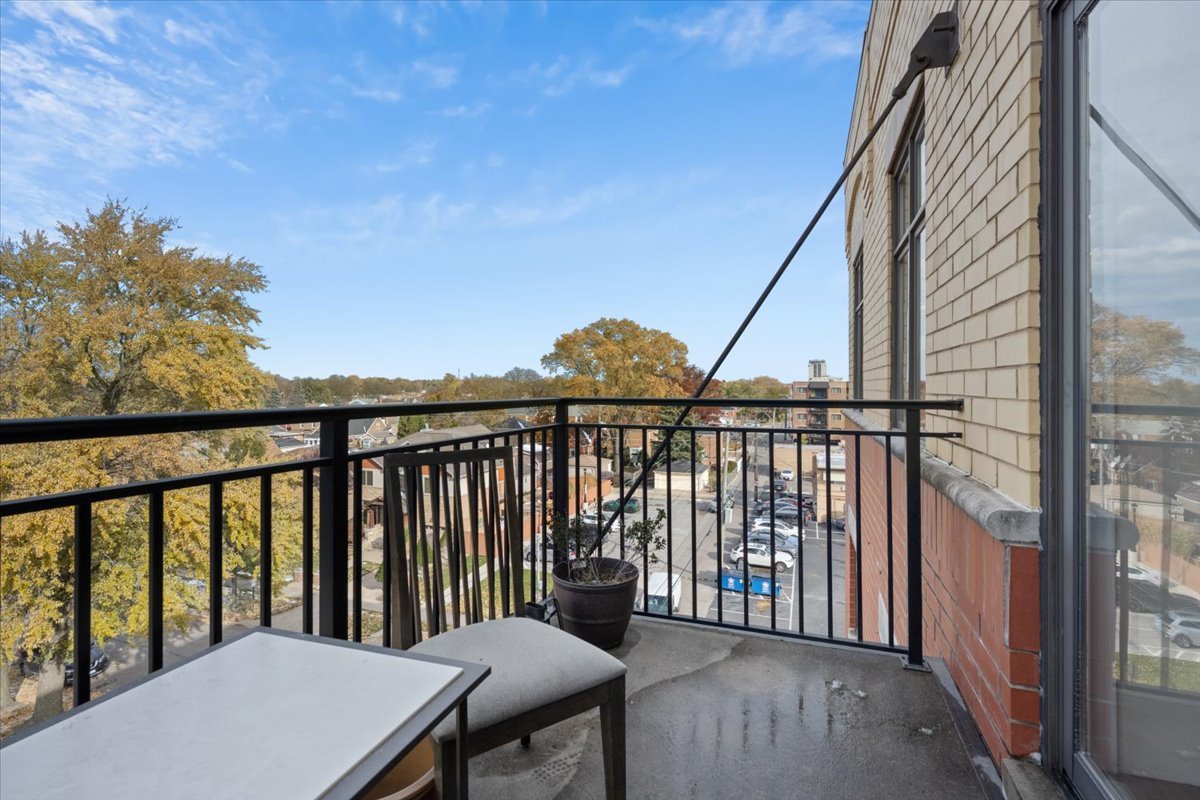 7700 W North Avenue Unit: 5A