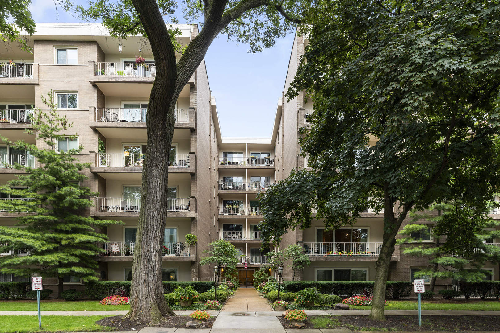 407 Ashland Avenue Unit: 5F