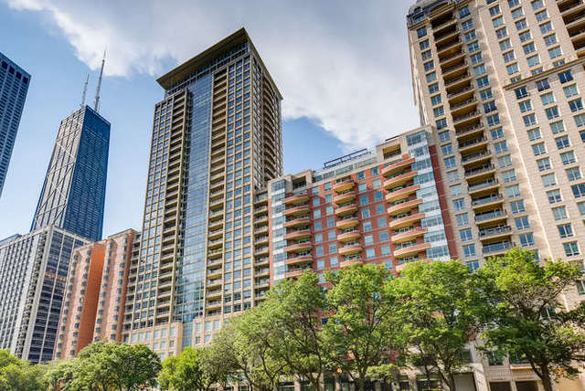 270 E Pearson Street Unit: 1402