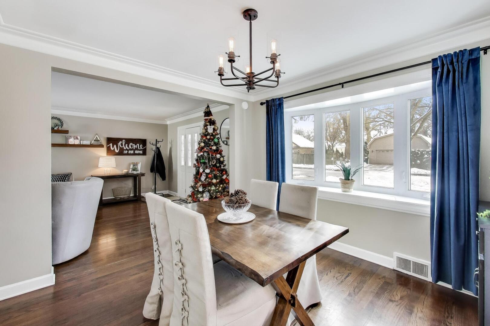 7712 W Dickens Avenue