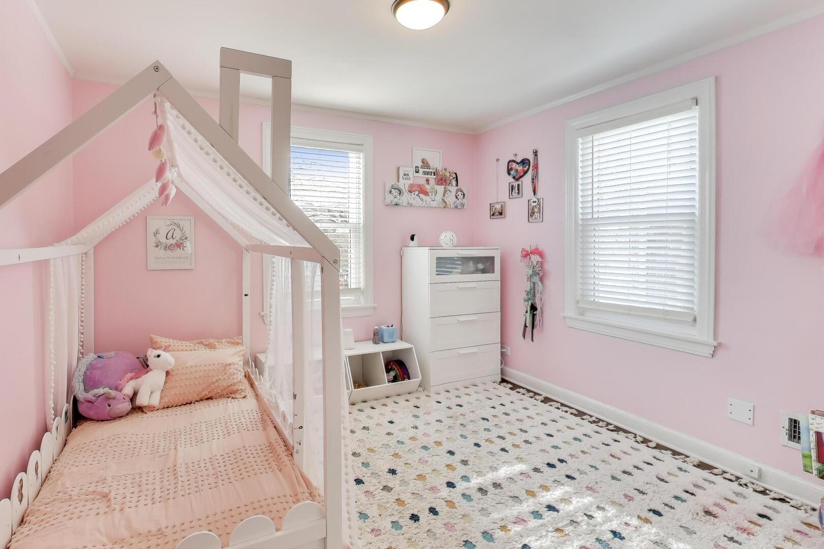 7712 W Dickens Avenue