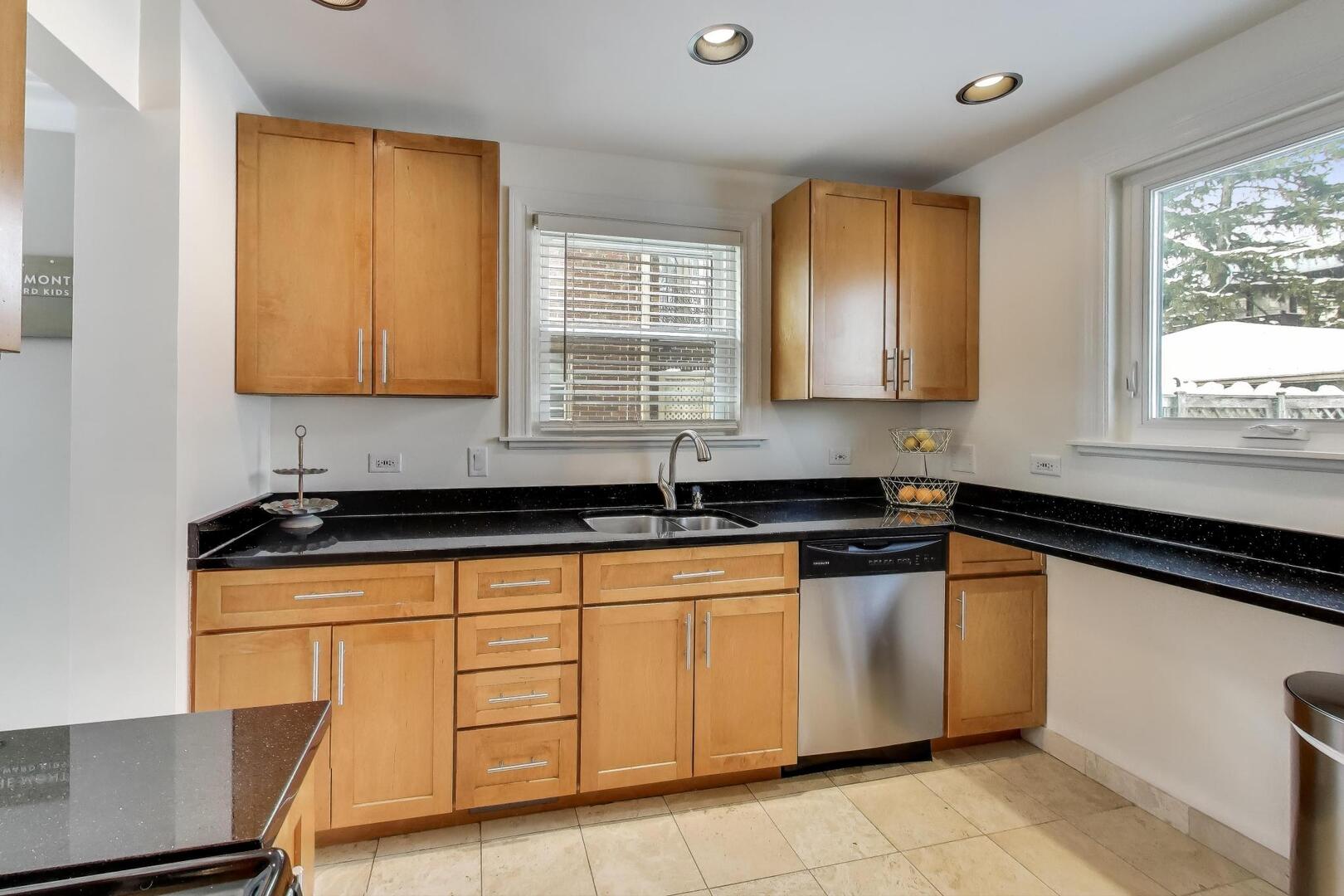 7712 W Dickens Avenue