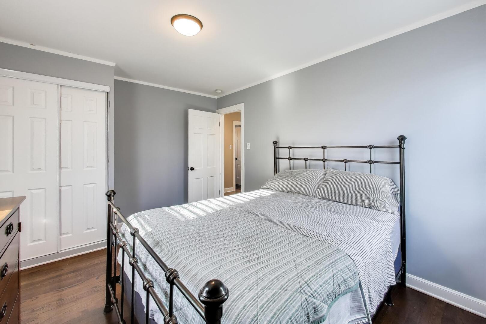 7712 W Dickens Avenue