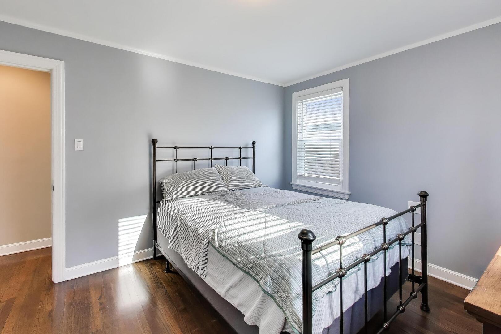 7712 W Dickens Avenue