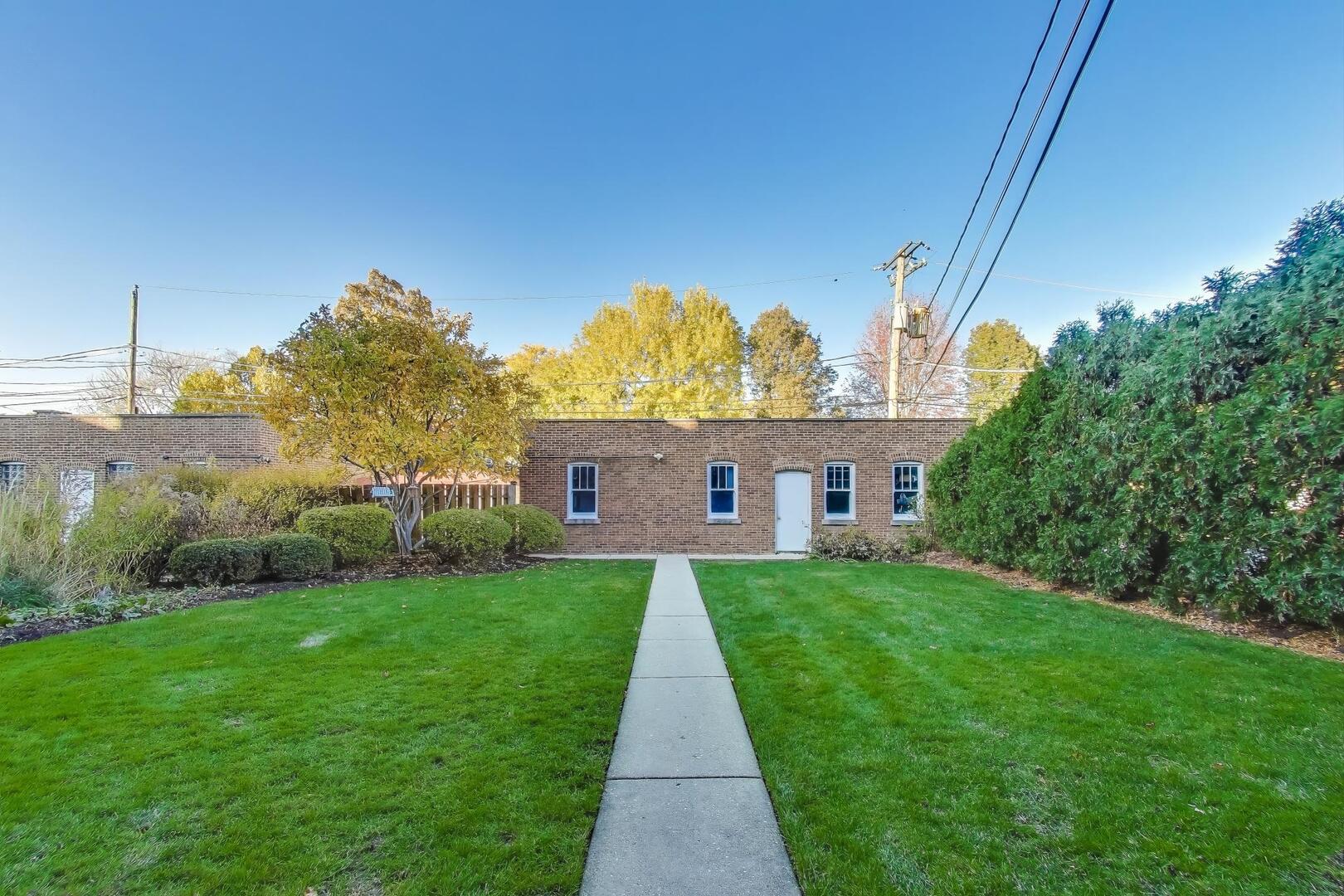 7346 Lake Street Unit: 2W