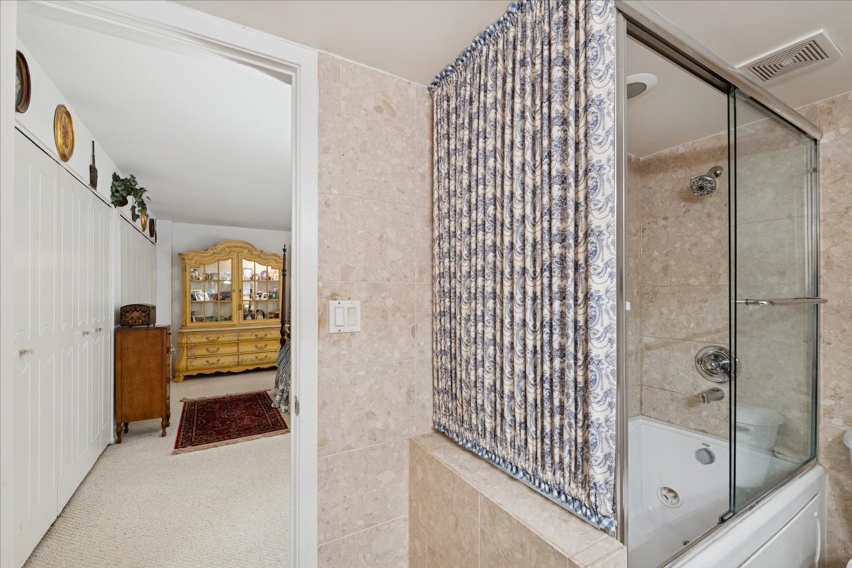 411 Ashland Avenue Unit: 1A