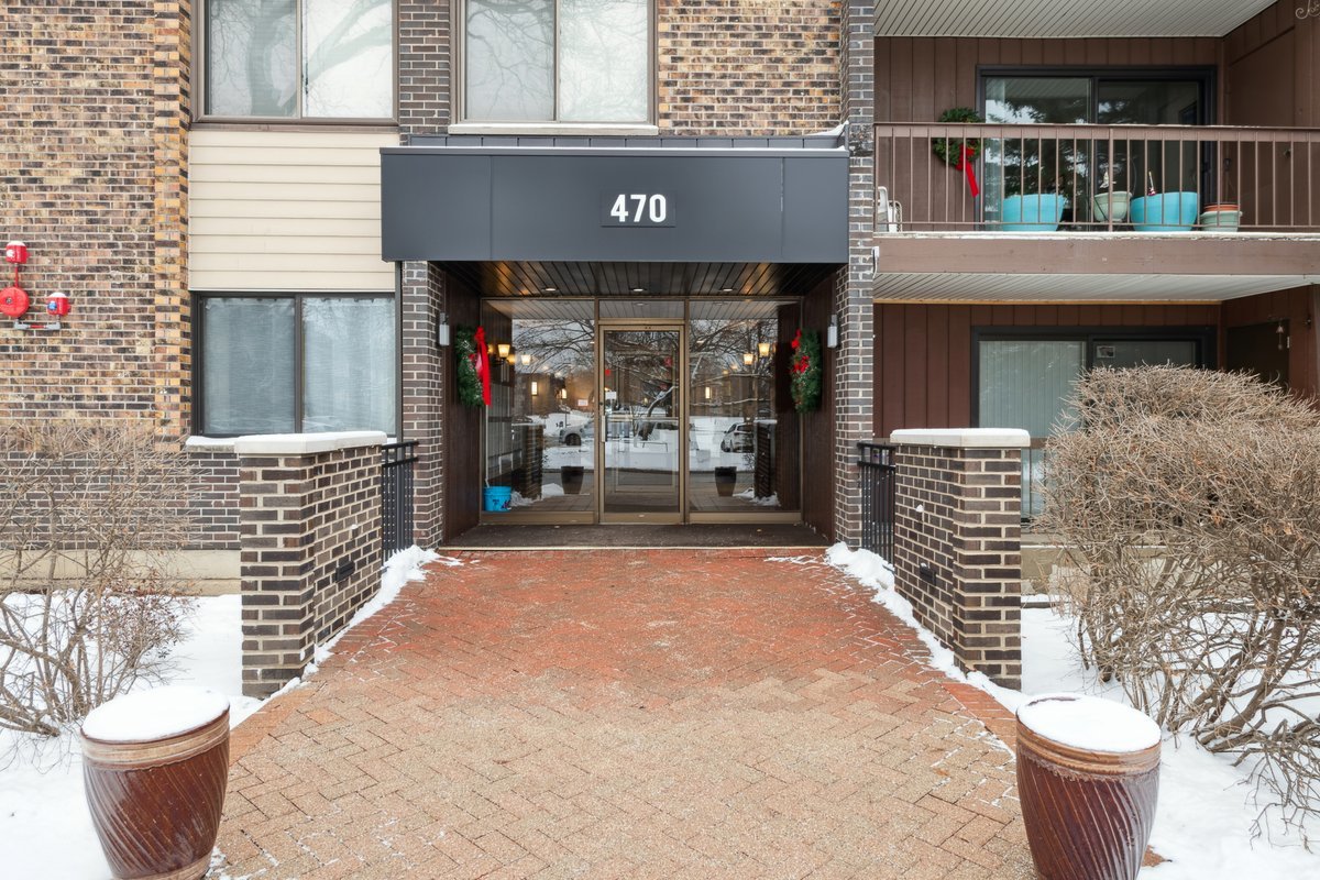 470 Raintree Court Unit: 3C