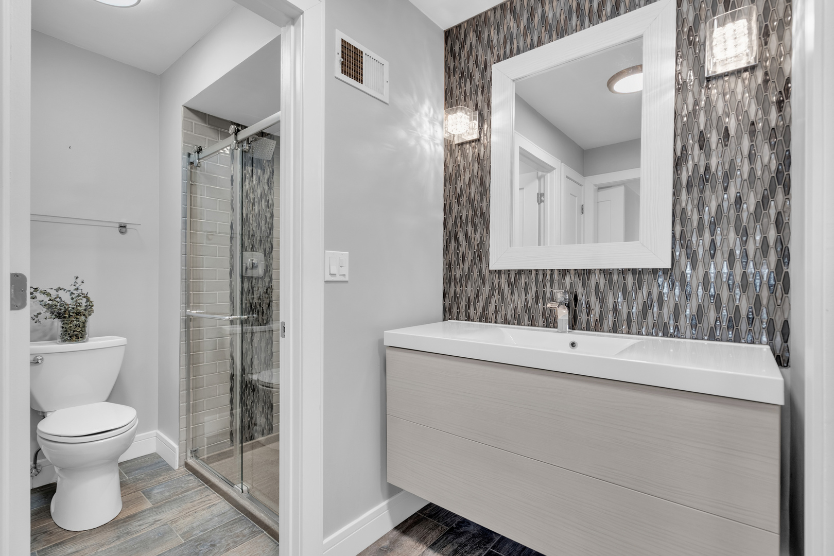 1400 N Yarmouth Place Unit: 407