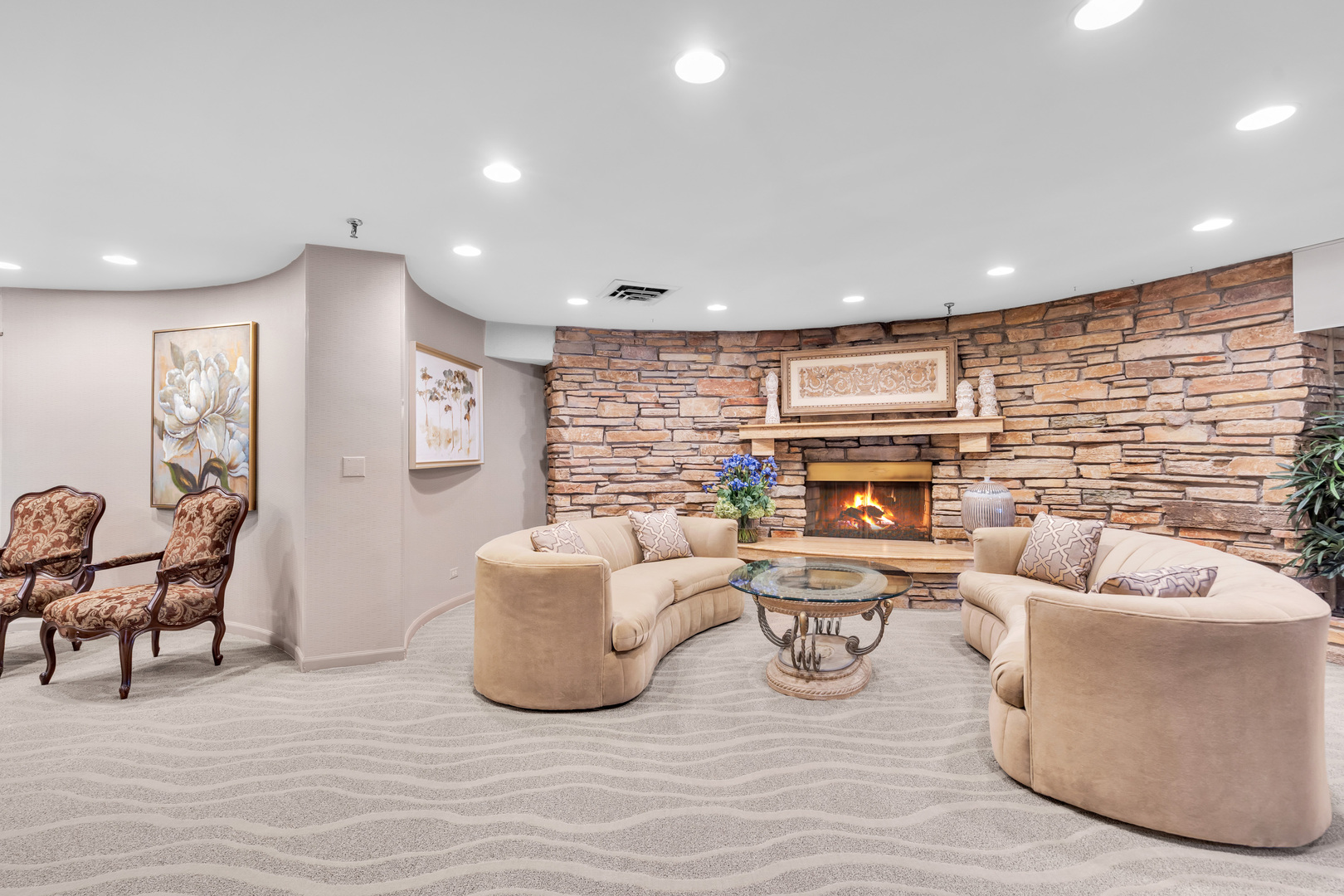 1400 N Yarmouth Place Unit: 407