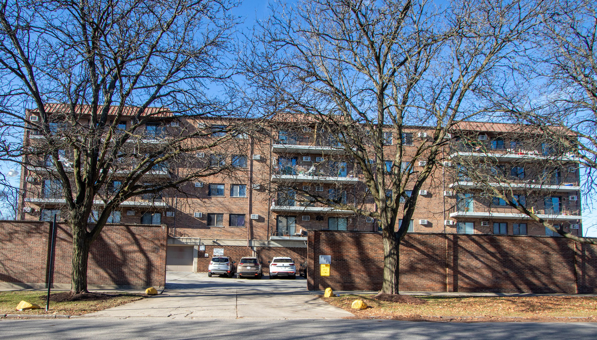 2320 N Nordica Avenue Unit: 411