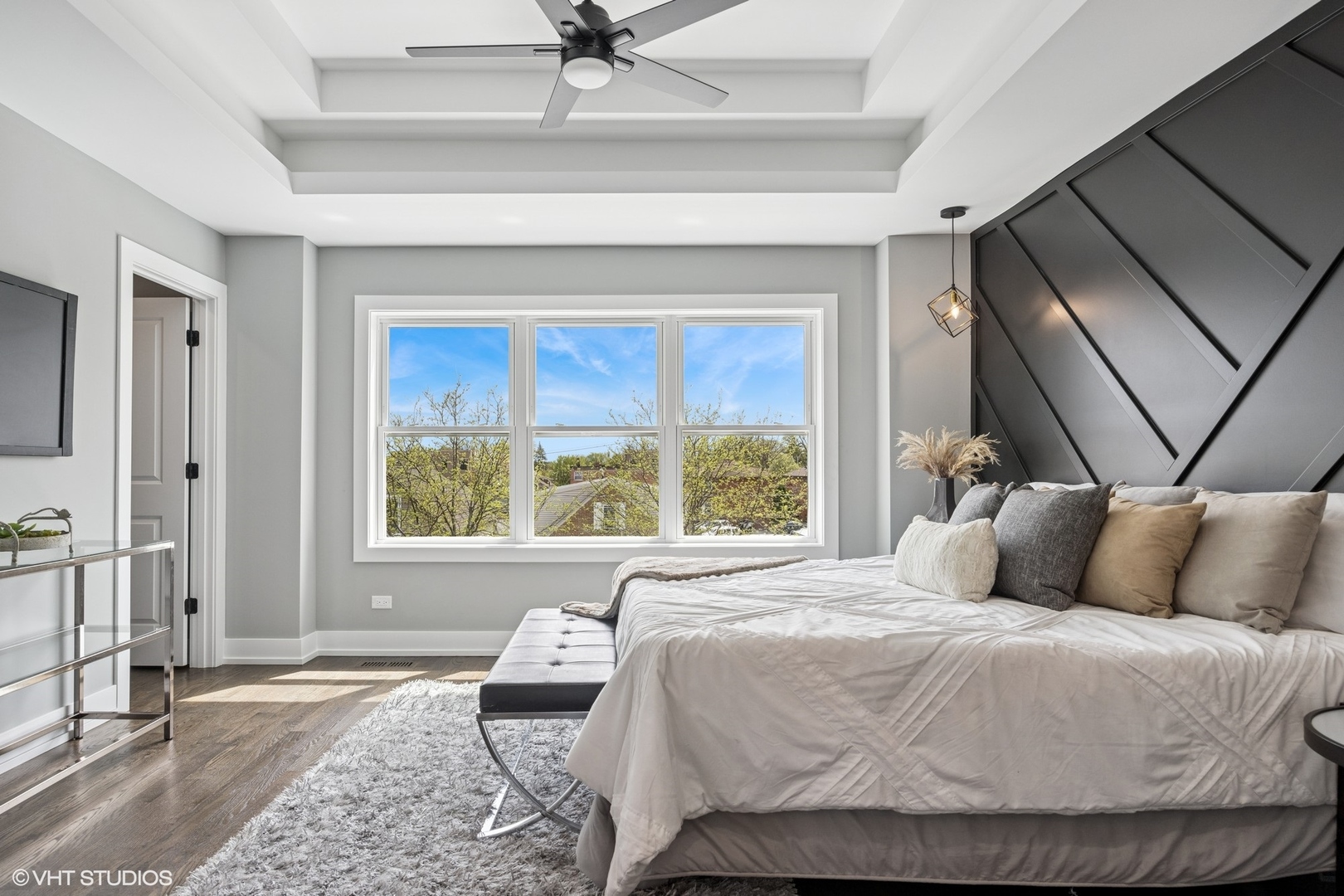 2805 N Auxplaines Street