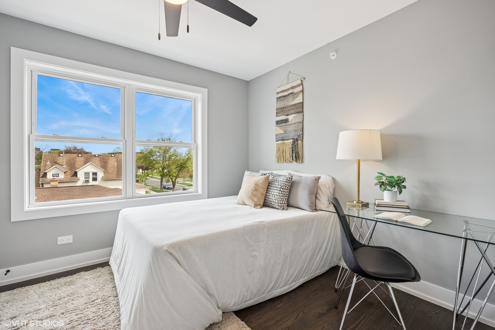 2805 N Auxplaines Street