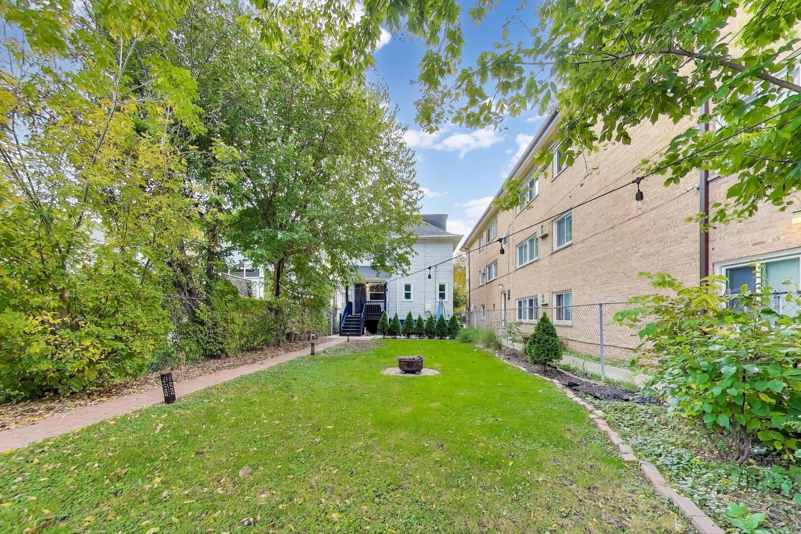 830 N Austin Boulevard