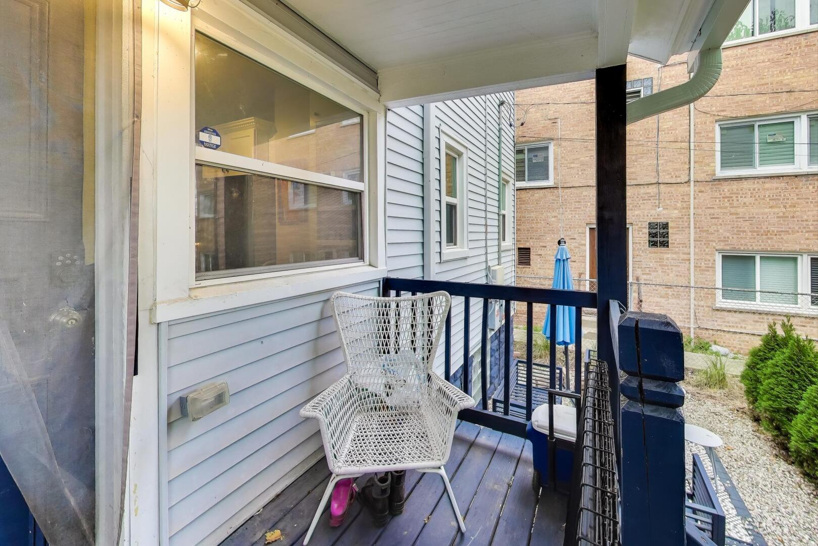 830 N Austin Boulevard