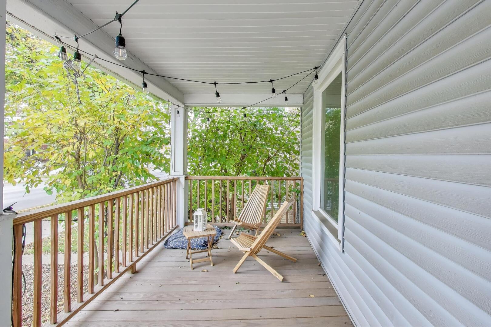 830 N Austin Boulevard