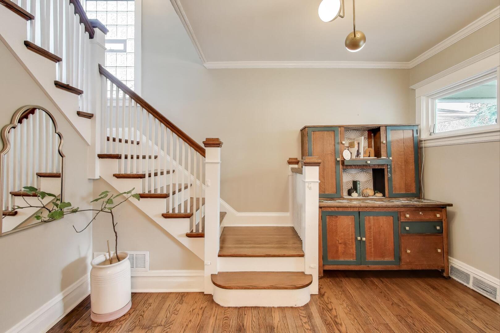 830 N Austin Boulevard