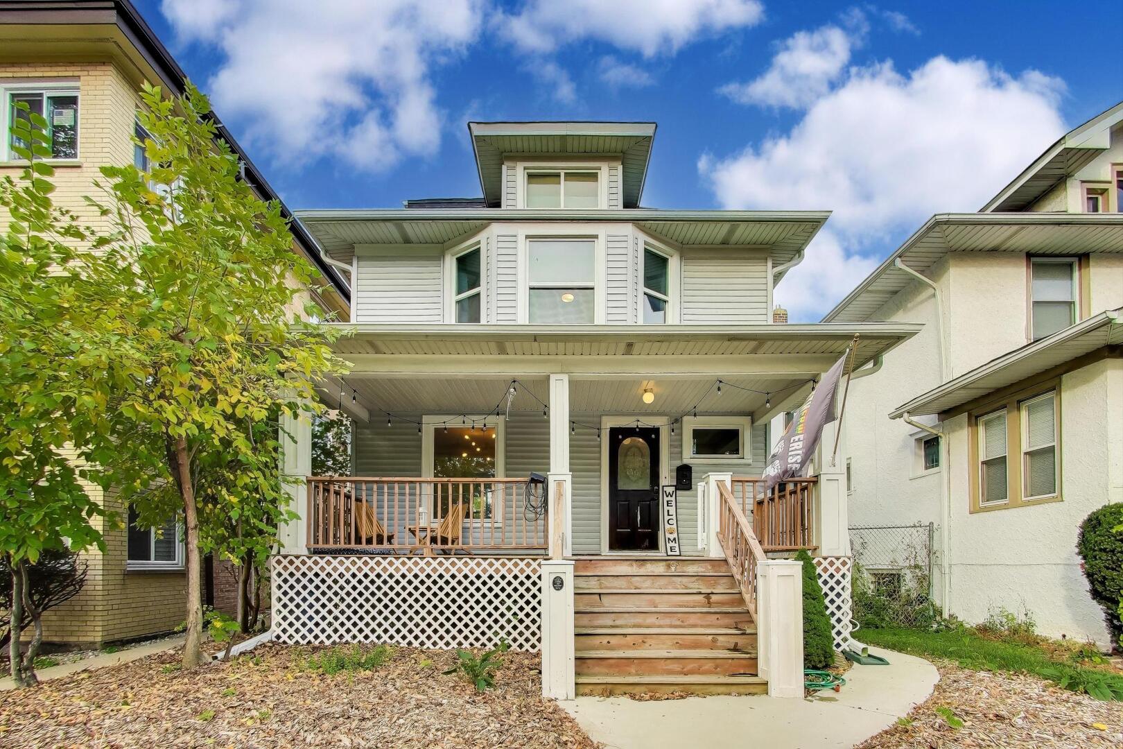 830 N Austin Boulevard