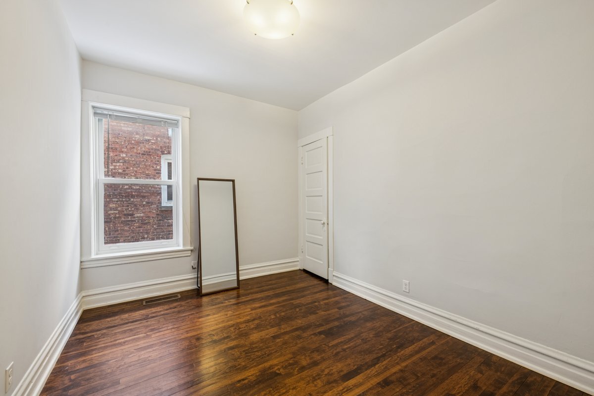 1122 S Oak Park Avenue